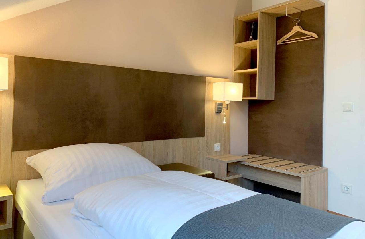 Hana Aparthotel Barsbuttel Dış mekan fotoğraf